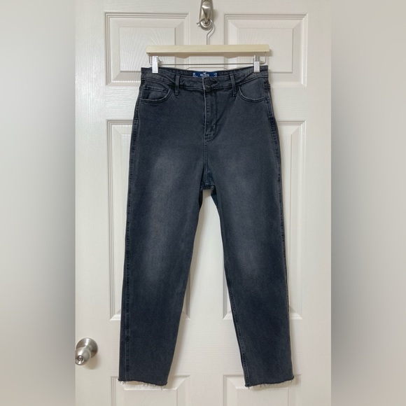 Hollister Denim - Hollister Black Ultra High Rise Mom Jeans 29 Distressed High Waisted Frayed Hem